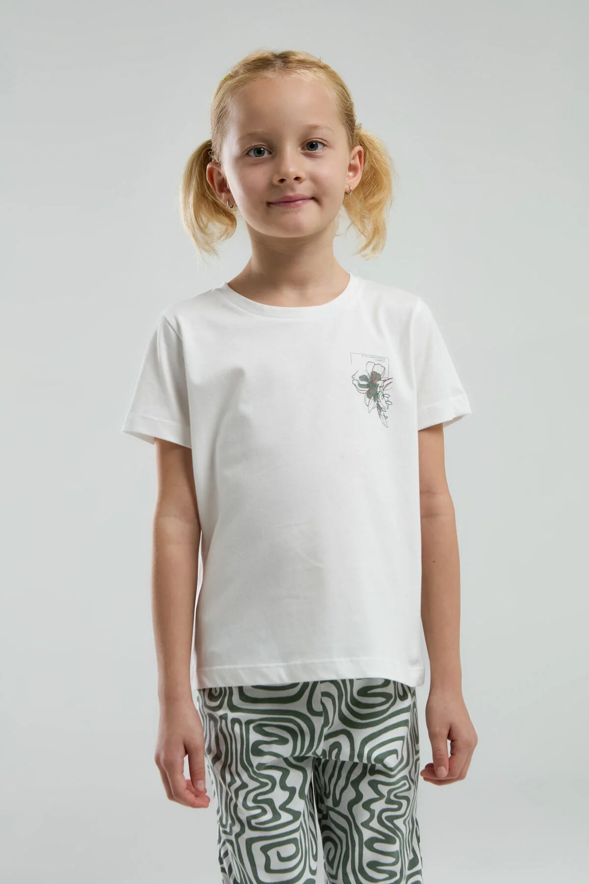 Arnetta Kız Çocuk Beyaz Pijama Takımı