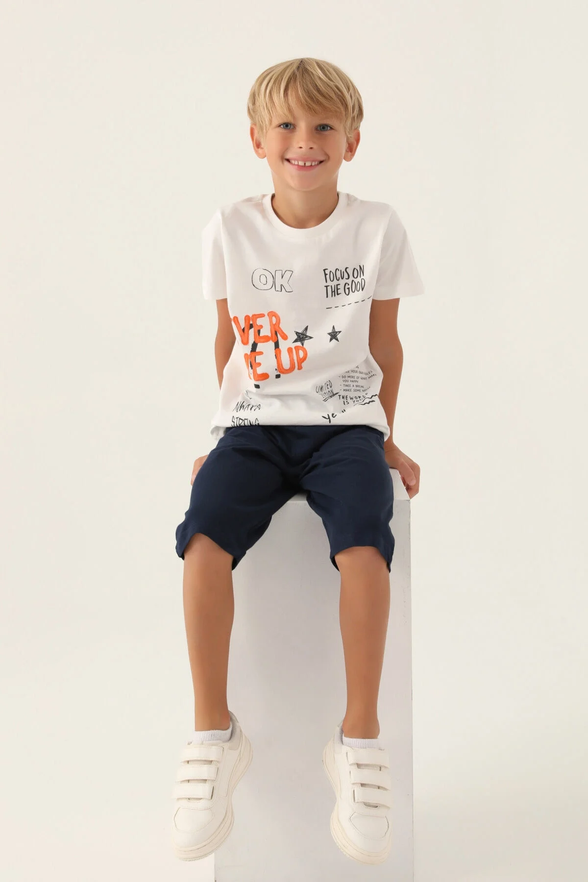 Rolypoly Erkek Çocuk Beyaz Kapri Takım